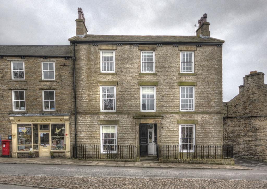 Skeldale House 'All Creatures Great & Small' By Maison Parfaite - Luxury Apartments & Studios In Askrigg, Yorkshire Dales Exterior foto